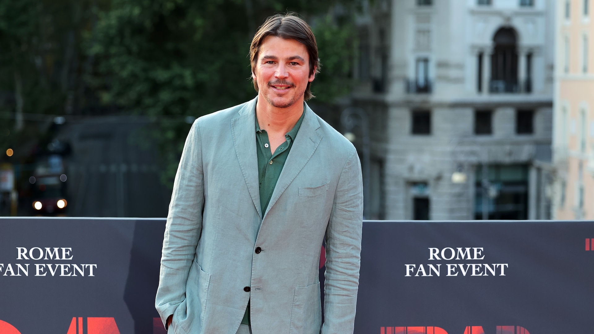 Josh Hartnett Sent to Hospital With 'Minor Injuries' Foll...