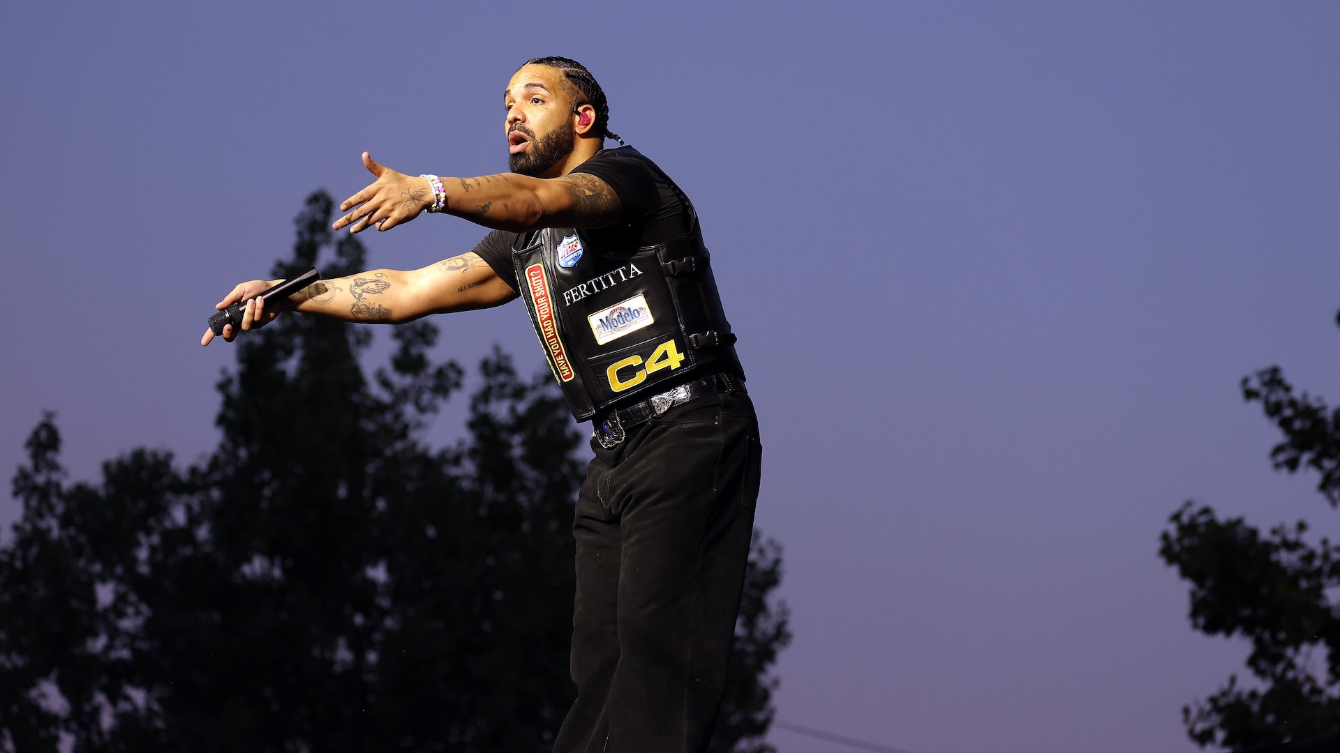 Drake Says 'I'll Drink to That' During 'F*ck Kendrick' Ch...