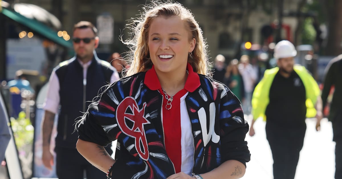 has jojo siwa smoked cigarettes Sound like a cigarette mom JoJo Siwa Pokes Fun at