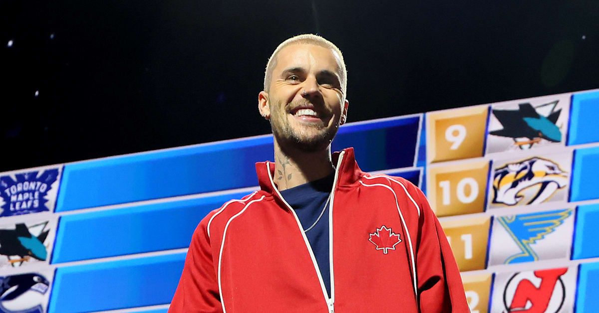 Justin Bieber's 'SWAG' Earns Platinum Certification From RIAA
