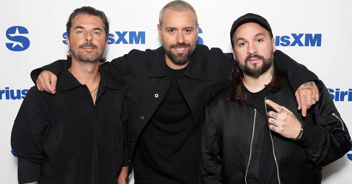 Swedish House Mafia Use 25 Phones to Shoot "Happiness Is So Sad" Video at Mexico House Party