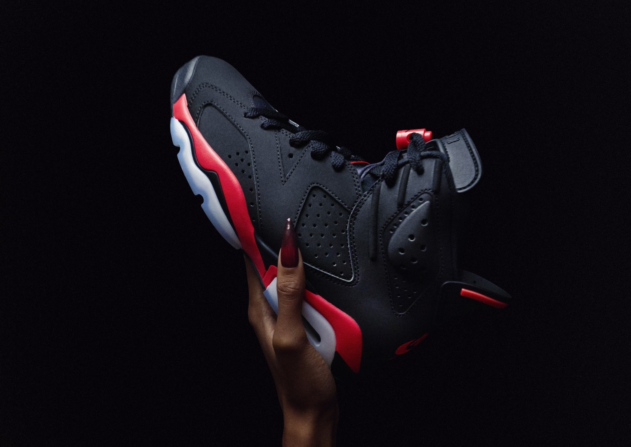 What's New About the Air Jordan 6 in 2026? Official Look: AJ6 'Salesman'