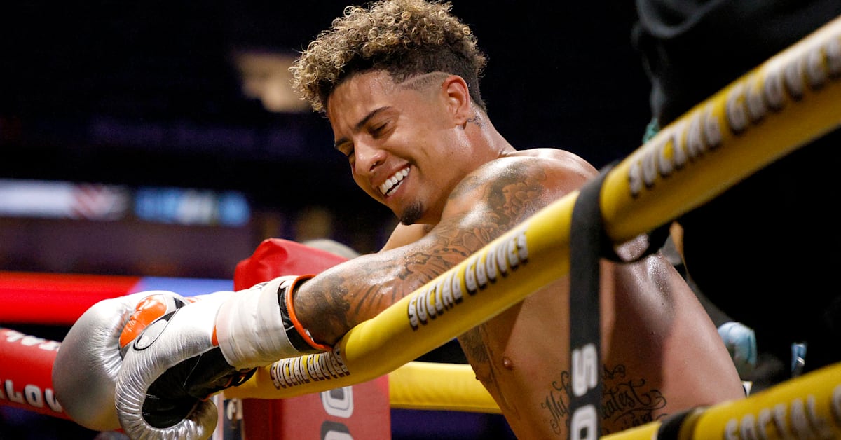 Austin McBroom secures knockout victory over Thomas Oliveira at Brand Risk 15