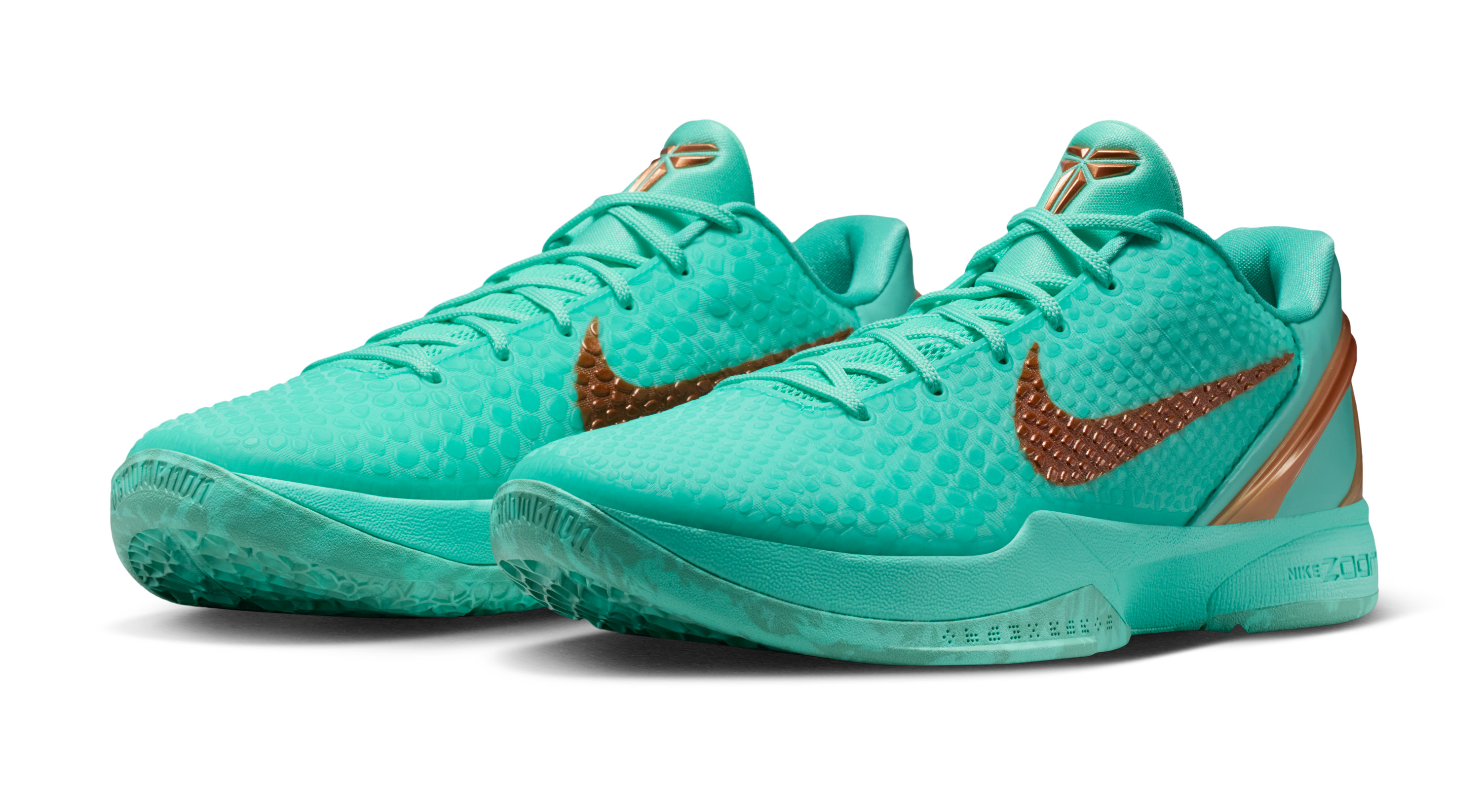 Official Look at Jalen Brunson's 'Statue of Liberty' Nike Kobe 6