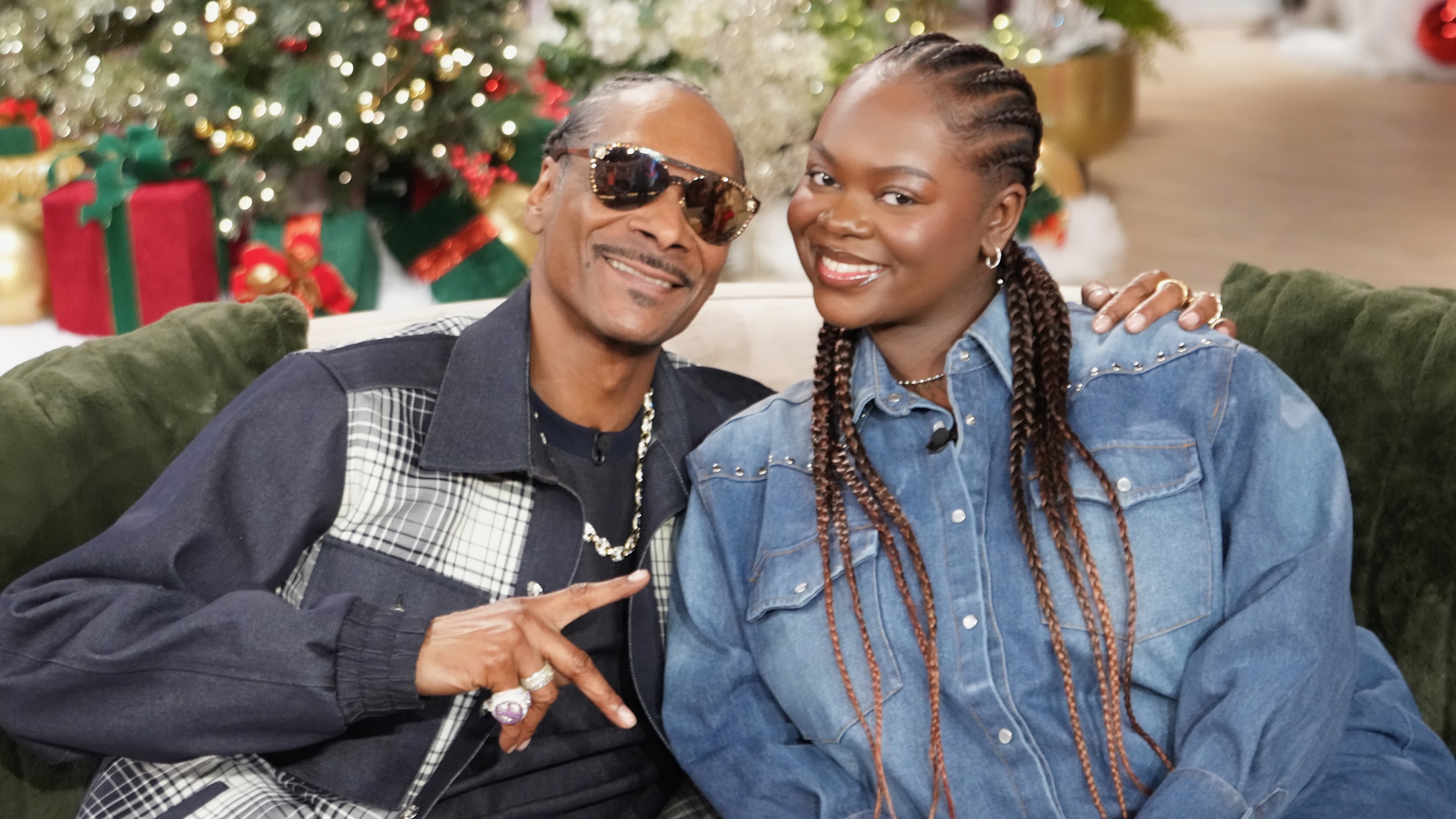 (L-R) Snoop Dogg and Cori Broadus.