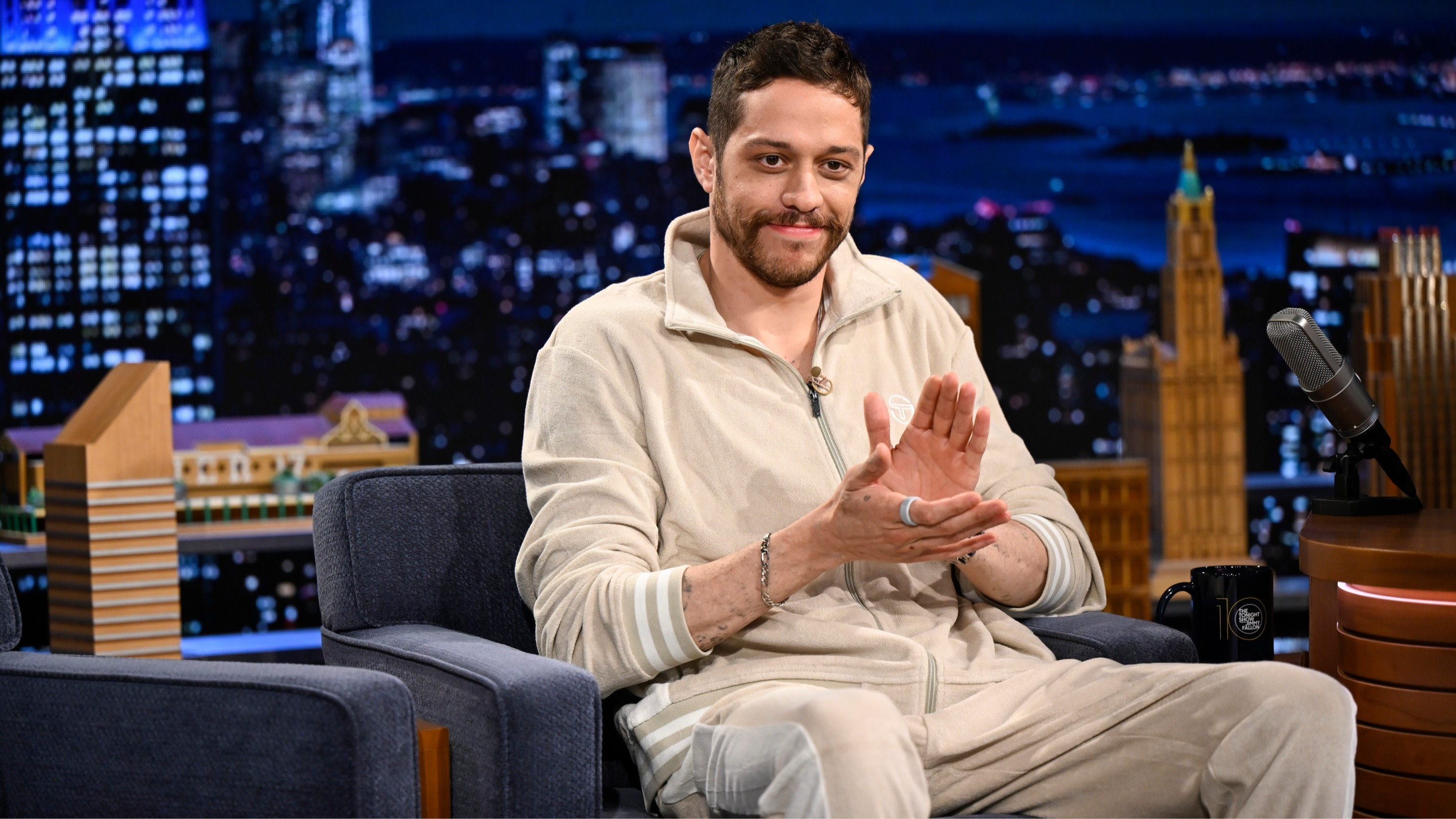 <div>Here's How Much Pete Davidson Asked 'Shark Tank' Investors to Chip In for Sock Brand</div>