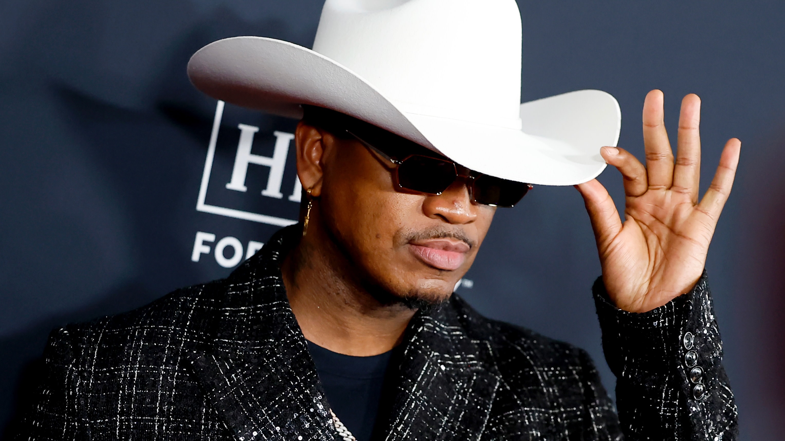 Ne-Yo.
