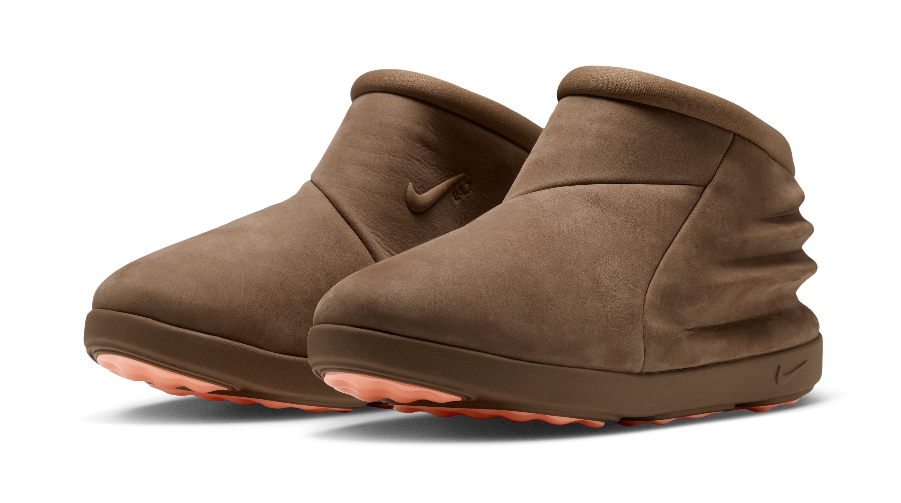 Nike 24.7 recovery boot