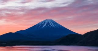 Father Leaves Tired 7-Year-Old Son Alone on Mount Fuji to Continue Climbing