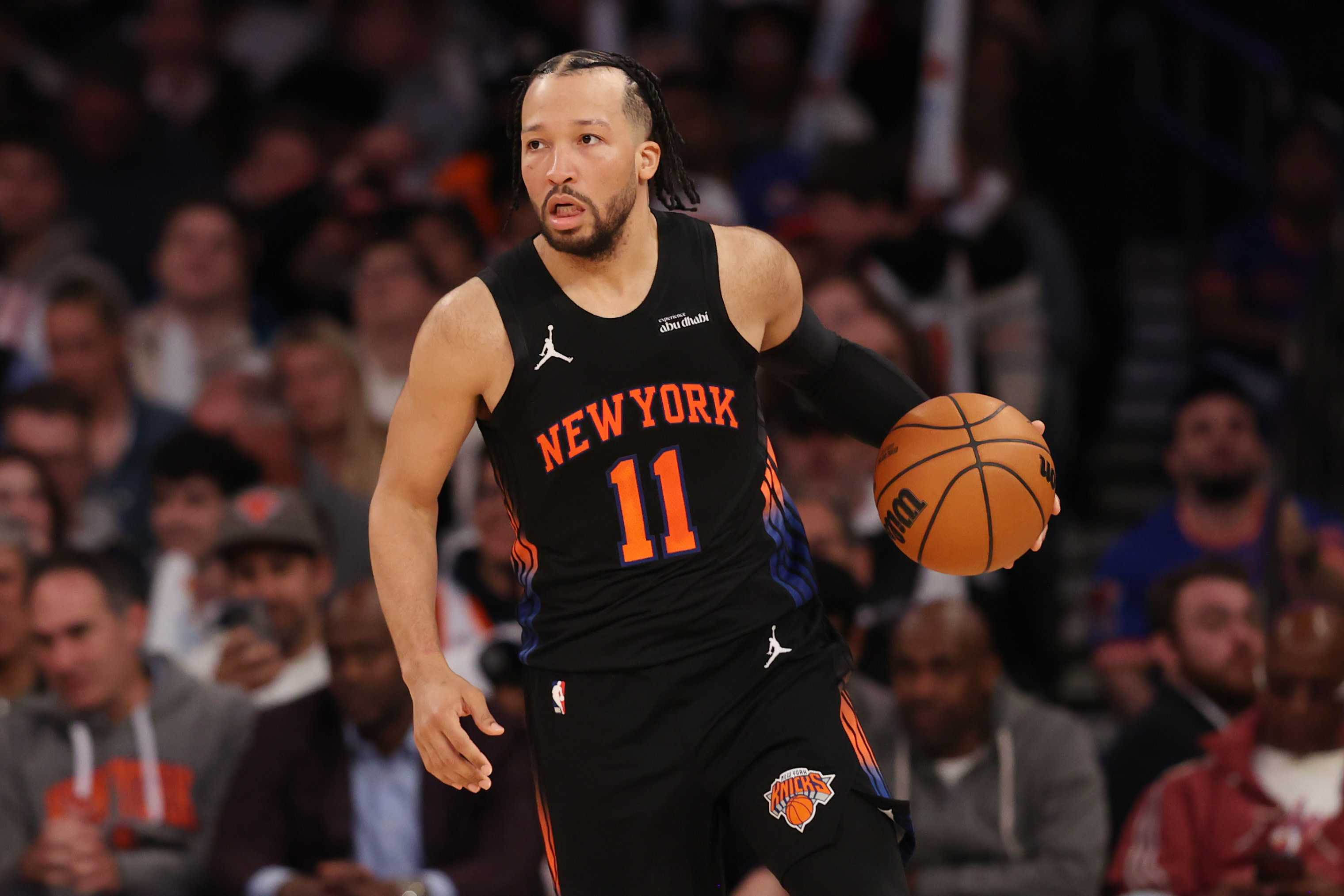 Knicks Rout Hawks 126-97, Take 3-2 Series Lead.