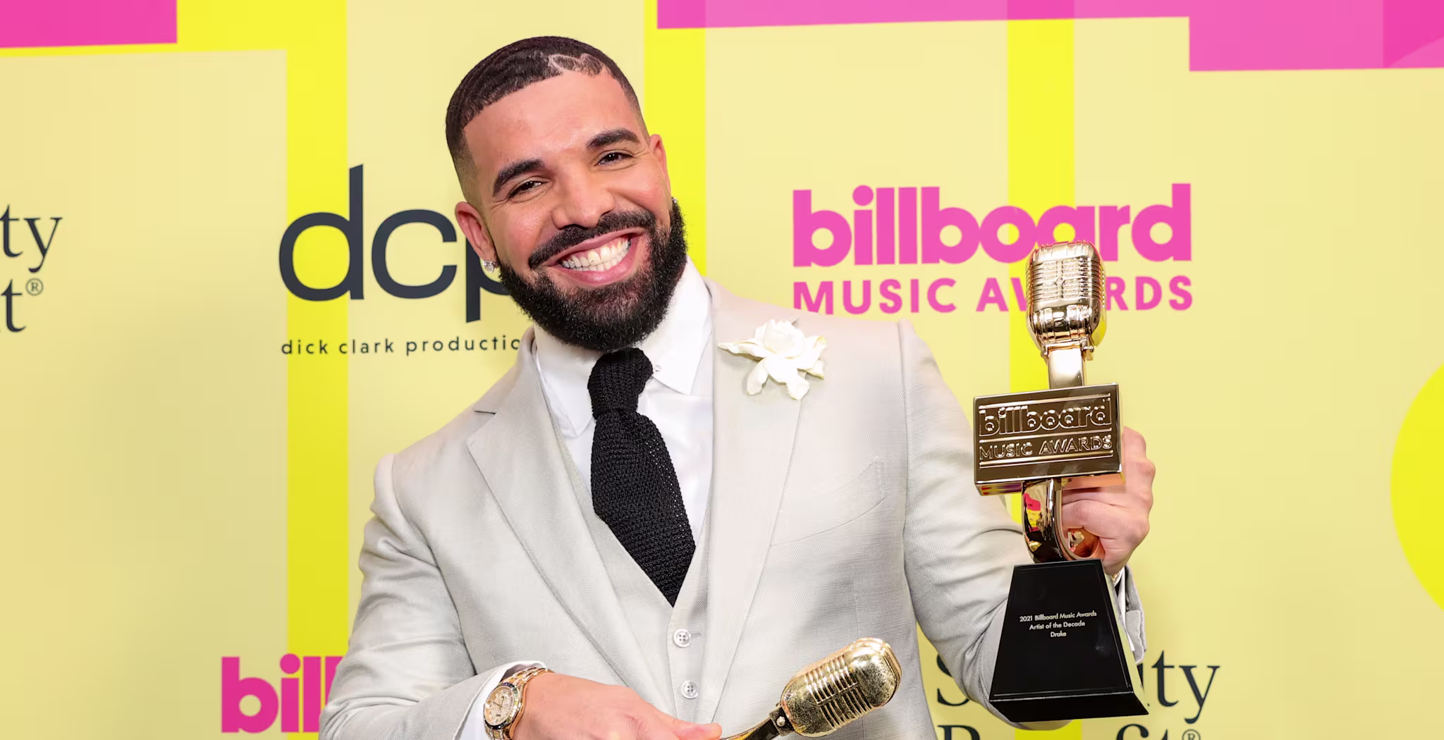 Drake at the 2021 Billboard Music Awards - Backstage