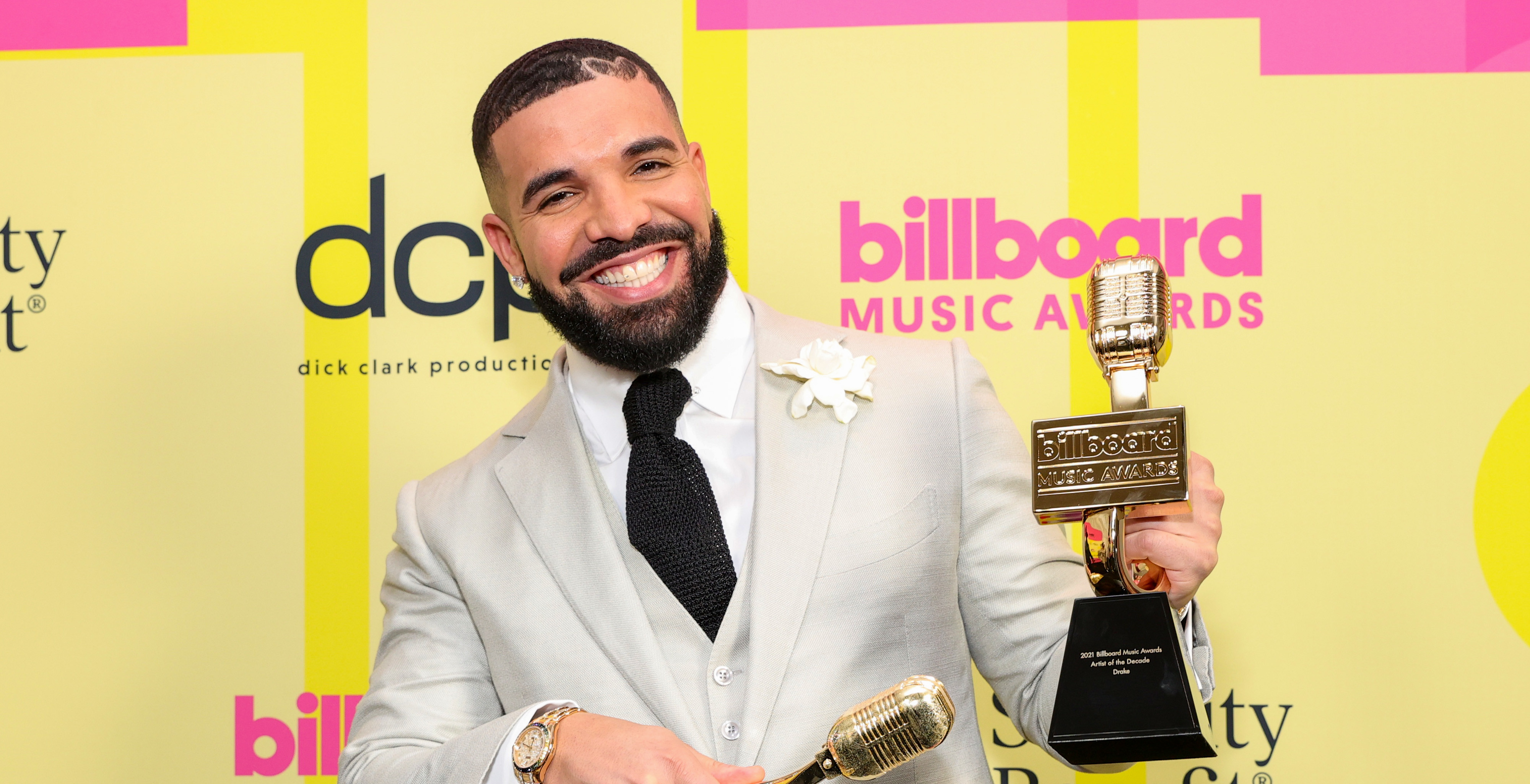 Drake at the 2021 Billboard Music Awards - Backstage