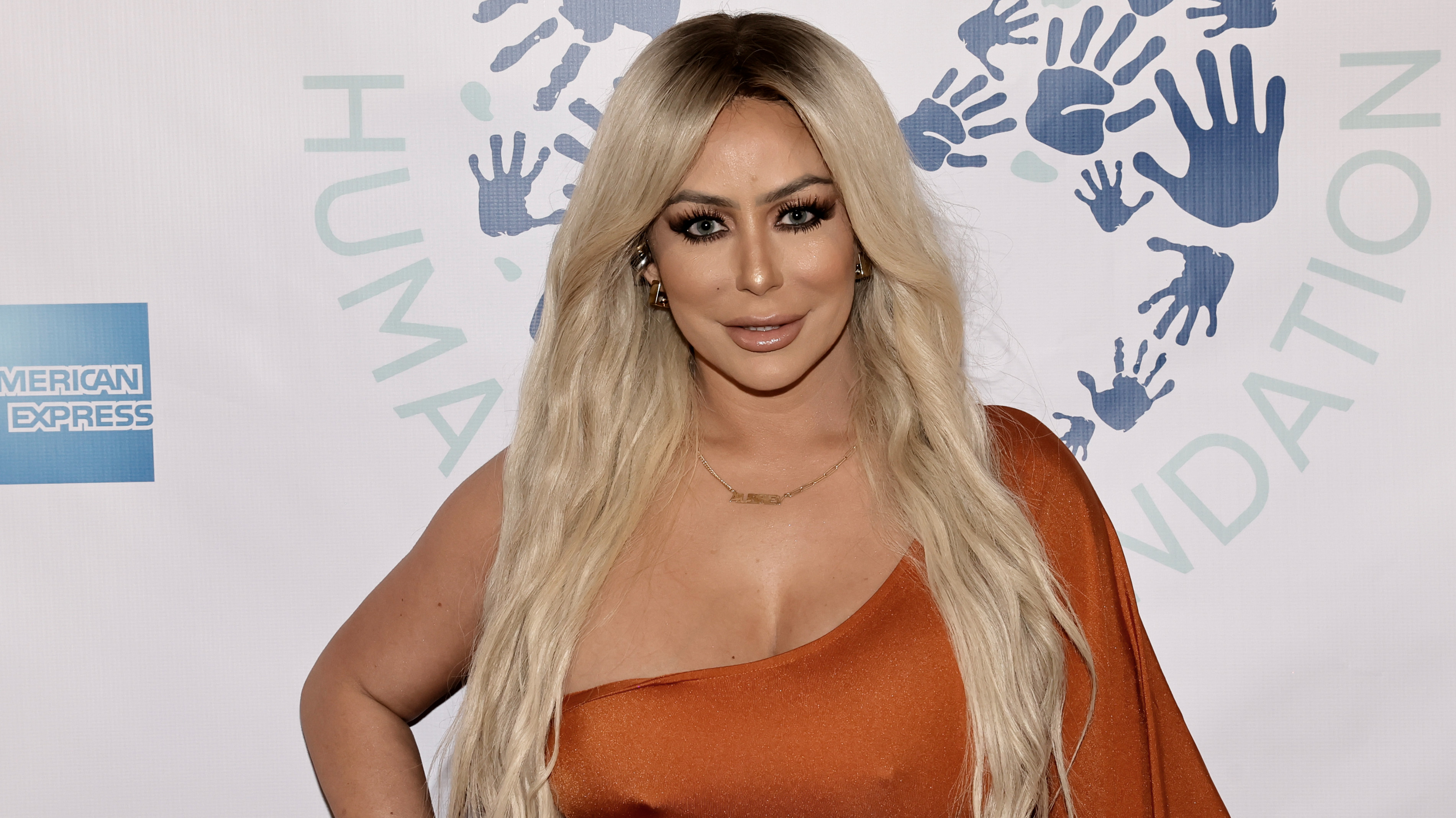 Aubrey O'Day arrives at the launch of the DermKing Humanity Foundation on November 05, 2023 in Los Angeles, California.