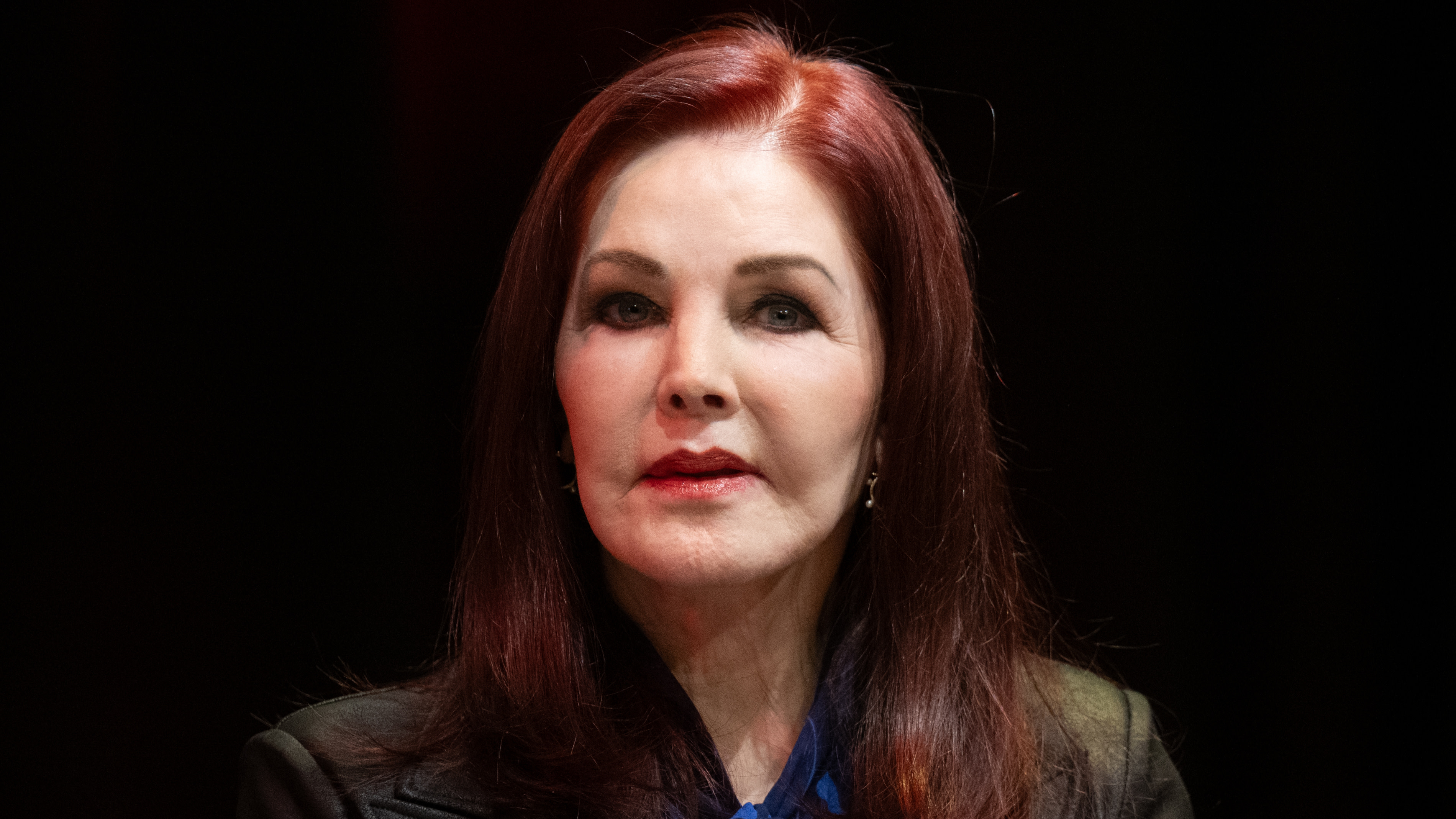  Priscilla Presley speaks at a press conference ahead of her talk show "An intimate evening with Priscilla Presley". 