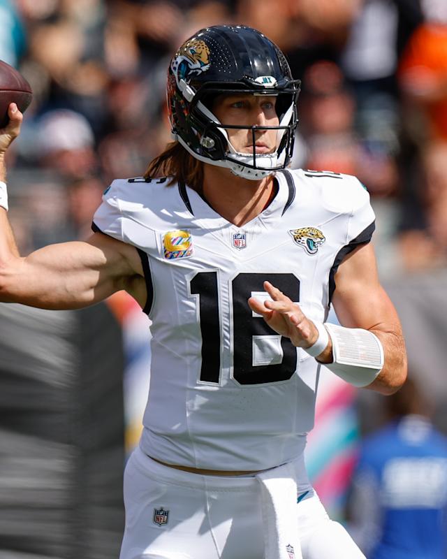 Trevor Lawrence throws a pass during the Jacksonville Jaguars win over the Cincinnati Bengals. 