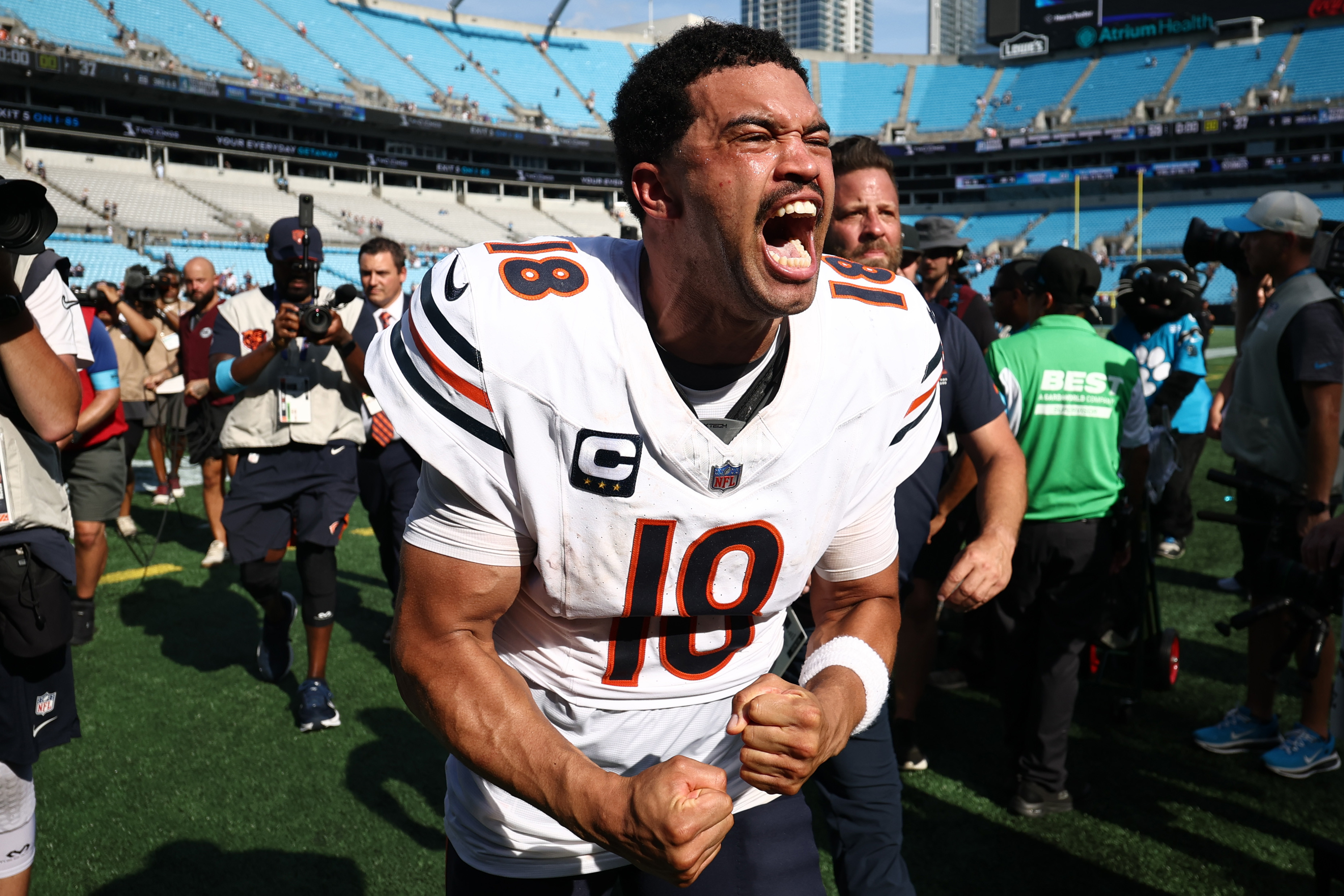 Caleb Williams celebrates the Bears win over the Panthers in Week 1 of the 2026 NFL season. 