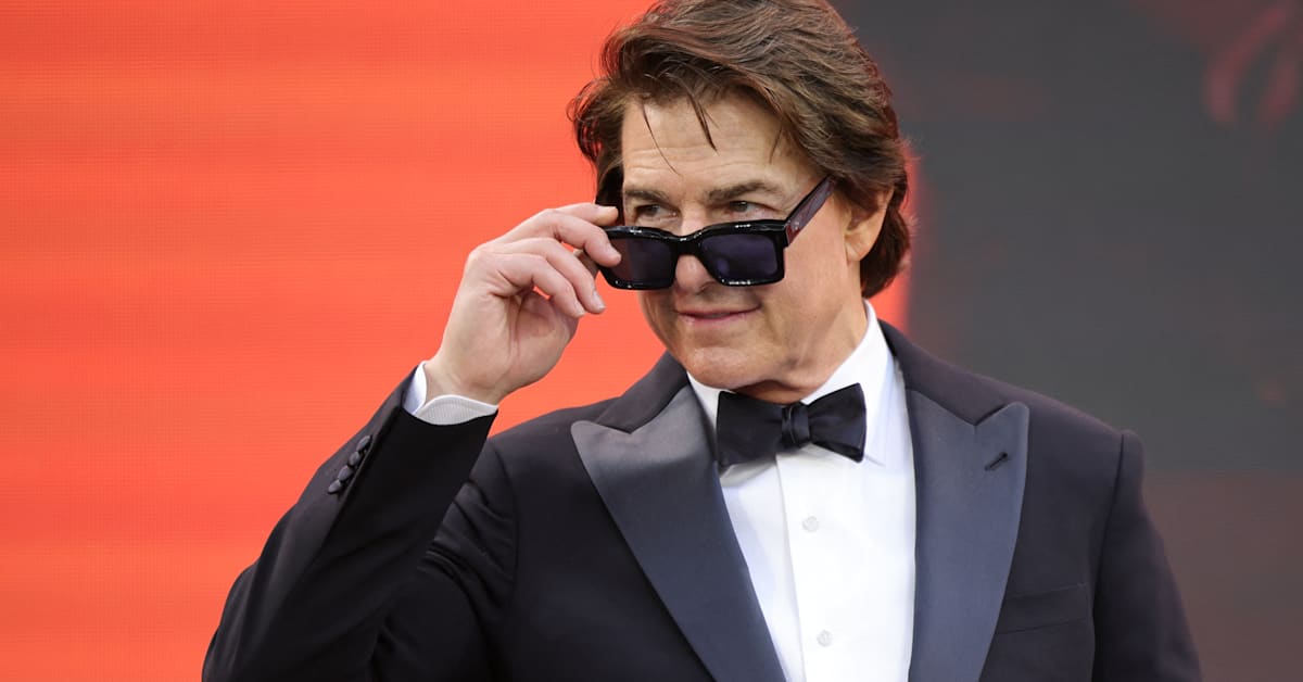Tom Cruise Suits Up in Armani for ‘Digger’ World Premiere in London