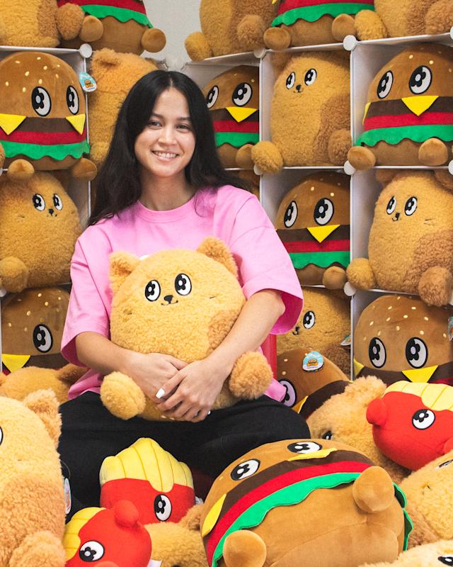 VANDYTHEPINK will be debuting a Squishmallows collaboration at ComplexCon 2026.