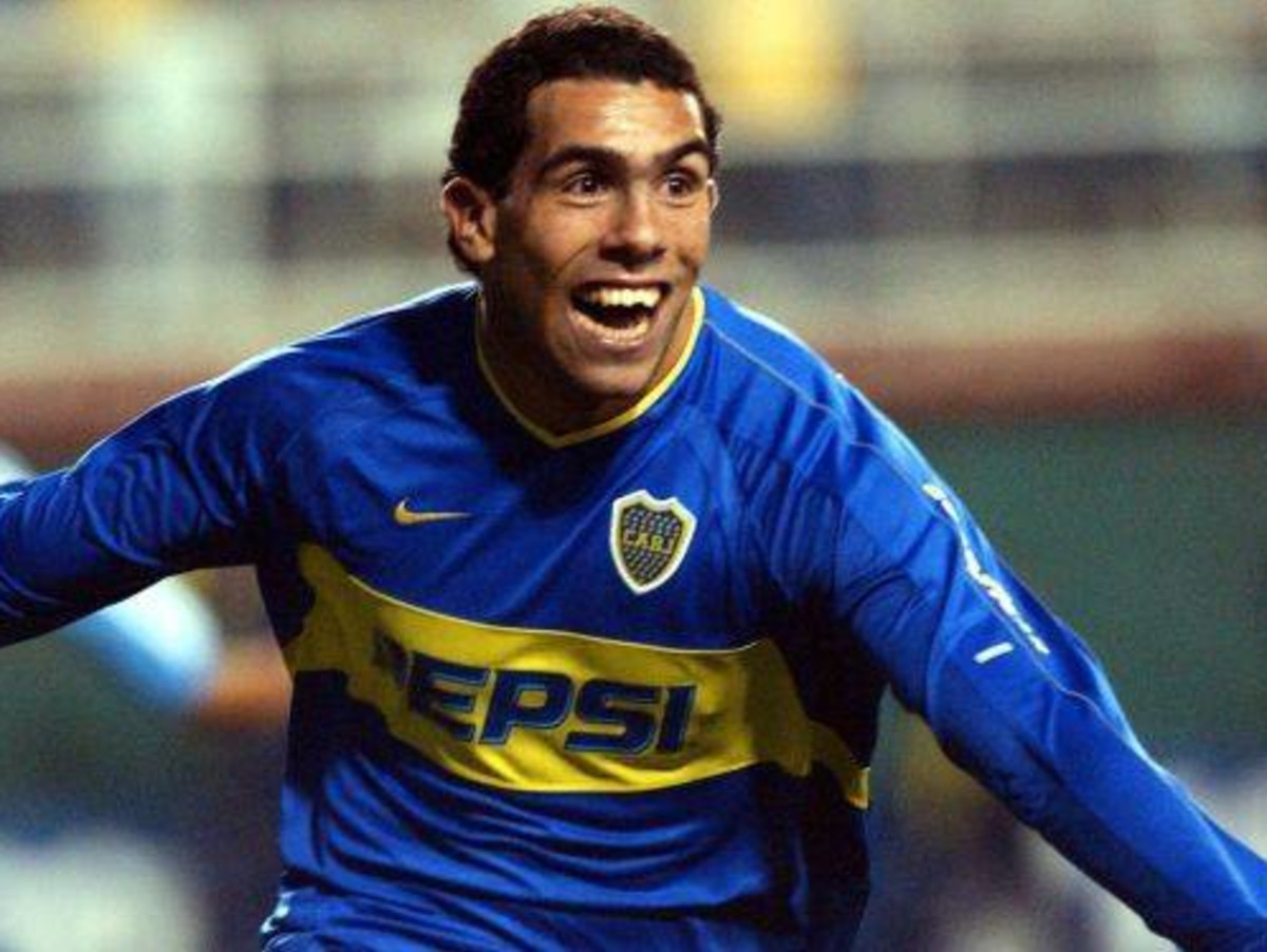 Watch a 13-Year-Old Carlos Tevez Terrorise Defences in Argentina ...