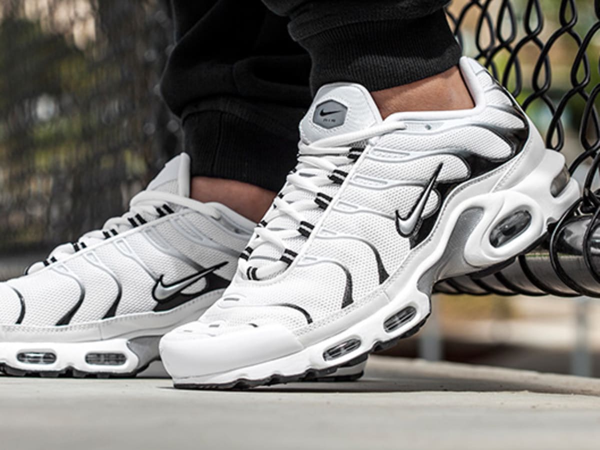air max plus white tiger