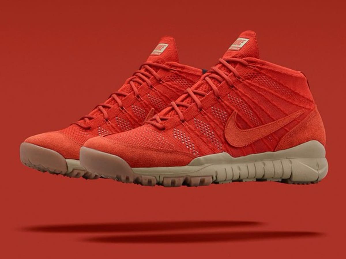 nike flyknit trainer chukka sfb