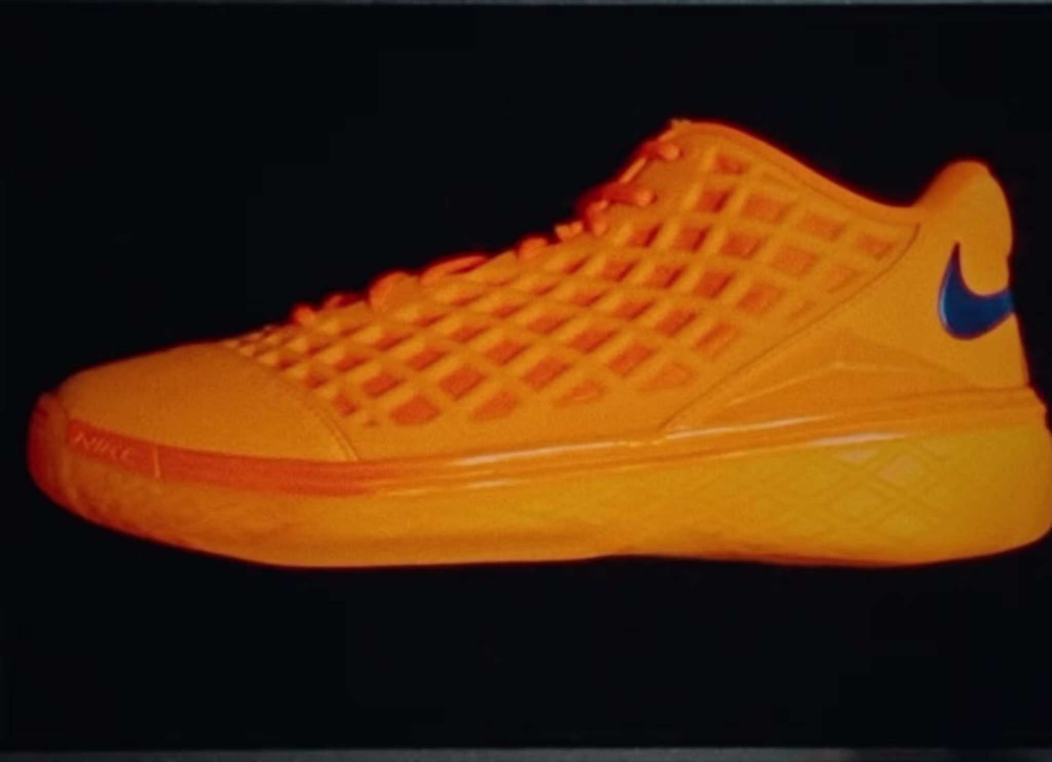 Jalen Brunson's 'Arancia' Nike Kobe 3 PE