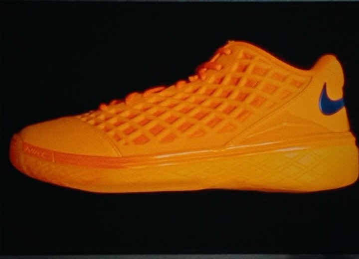 Jalen Brunson's 'Arancia' Nike Kobe 3 PE