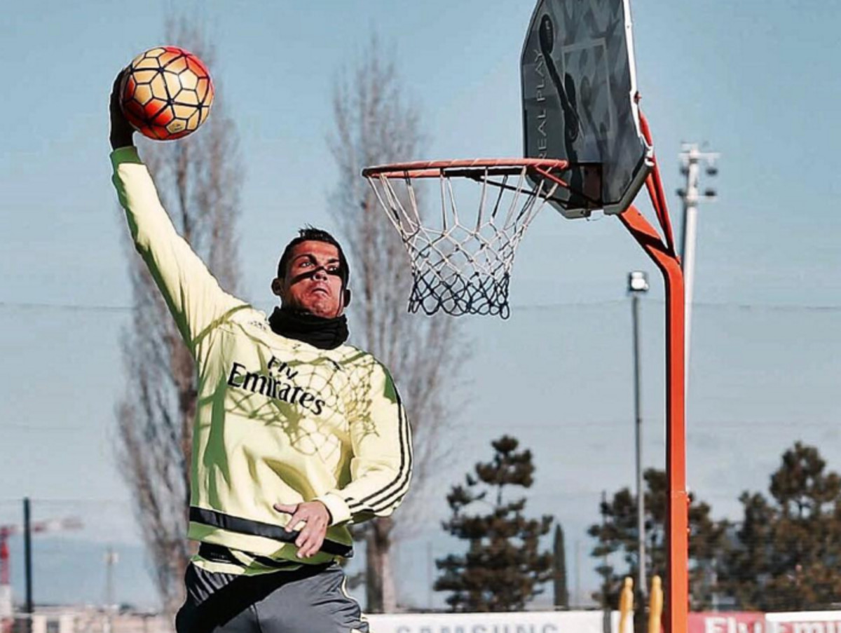 Cristiano Ronaldo Threw Down A Dunk In An Impromptu Game Of Basketball During Training Complex Uk