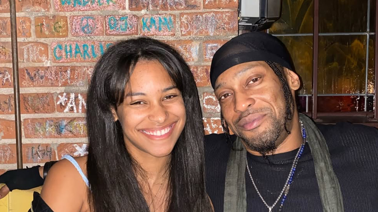 <div>D'Angelo's Daughter Imani Archer Expresses 'Absolute Disbelief' Following Singer's Death</div>