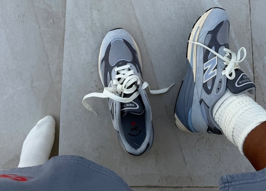 New Balance 990v7
