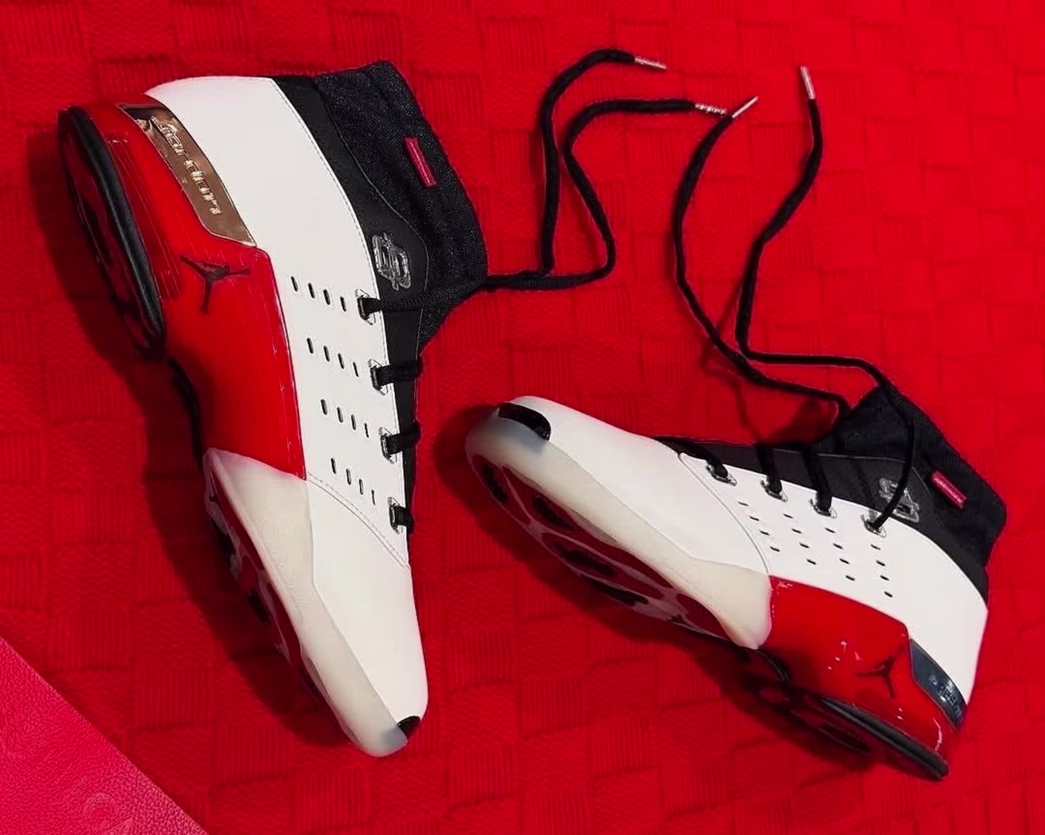 Infinite Archives x Air Jordan 17 Low