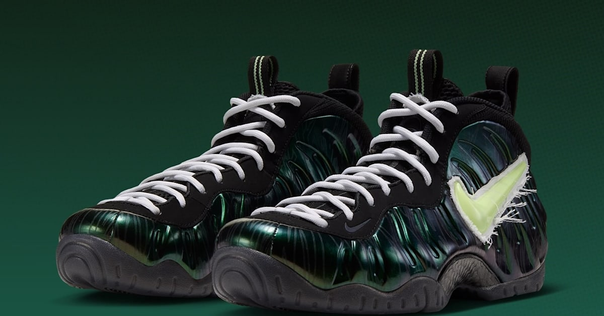 Detailed Look at the 'Mummy Ducks' Nike Foamposite Pro