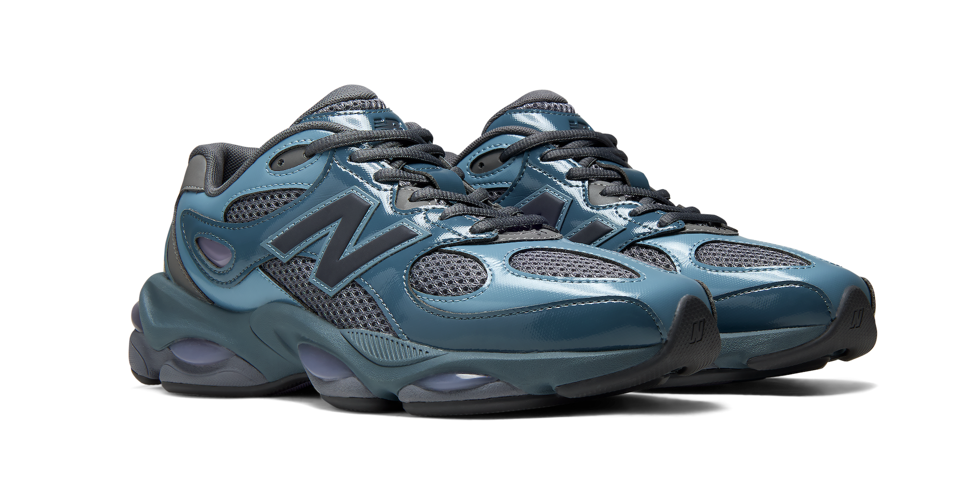 New Balance 983