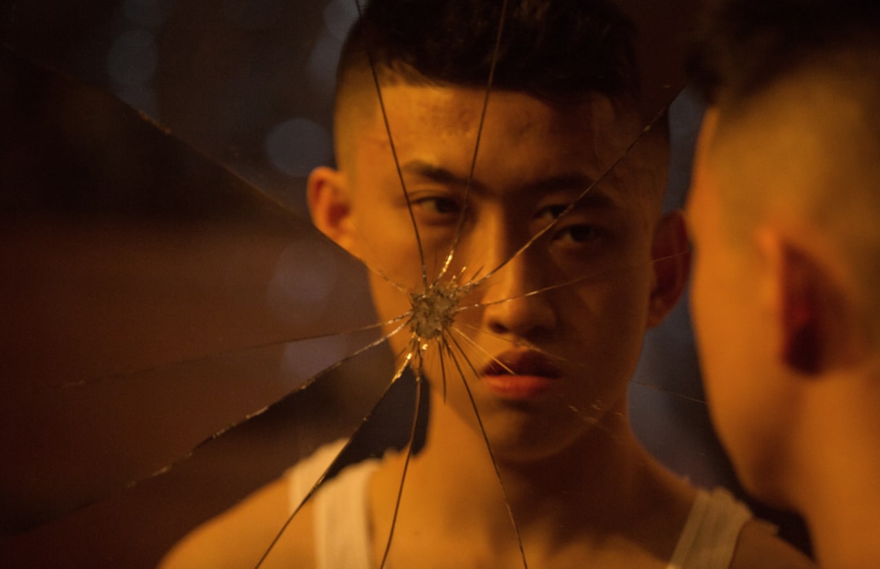 Rich Brian Returns With Yellow And Talks New Album The Sailor Complex Pada lagu ini rich brian berkolaborasi dengan penyanyi r&b, bekon. rich brian returns with yellow and