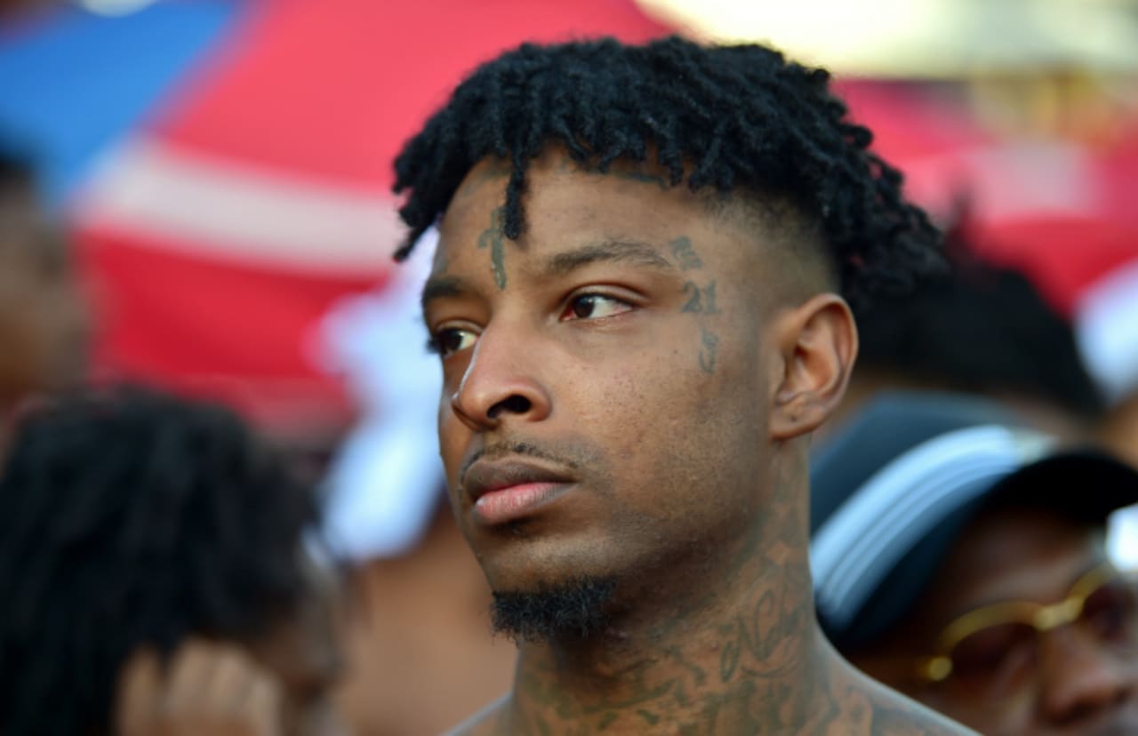 21 Savage Sends Out Cryptic Tweets About Getting Crossed Complex