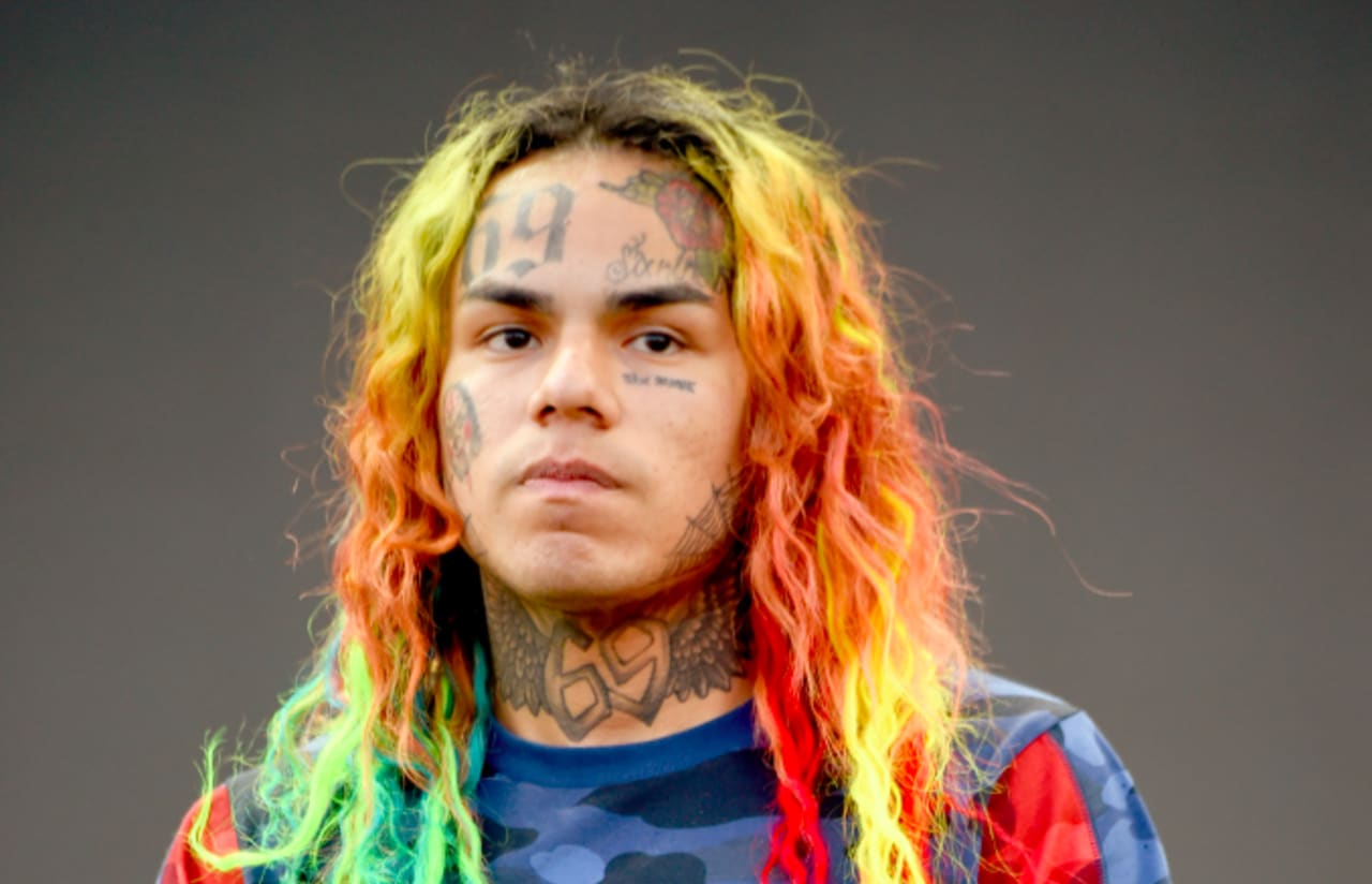 6ix9ine S Girlfriend And Mother Of Daughter Trade Shots On Instagram Complex