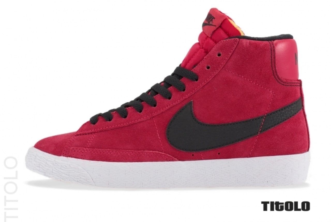 black and red nike blazers