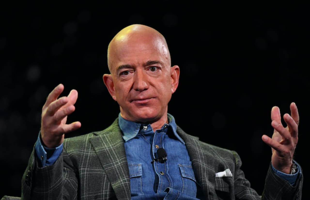 Amazon Rep Says Jeff Bezos Does Not Own 400 Million Yacht Update Complex