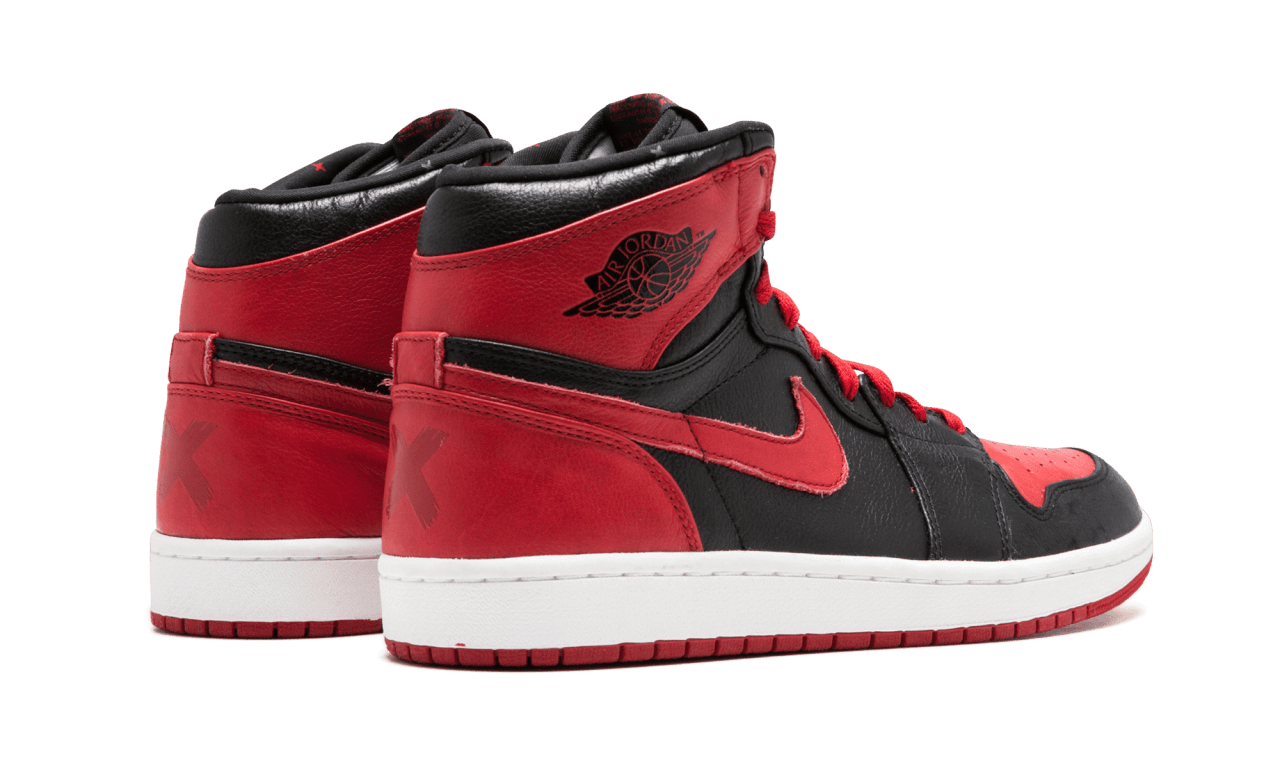 beside the jordan 1 bred which other shoe was banned by the nba for not meeting team colors
