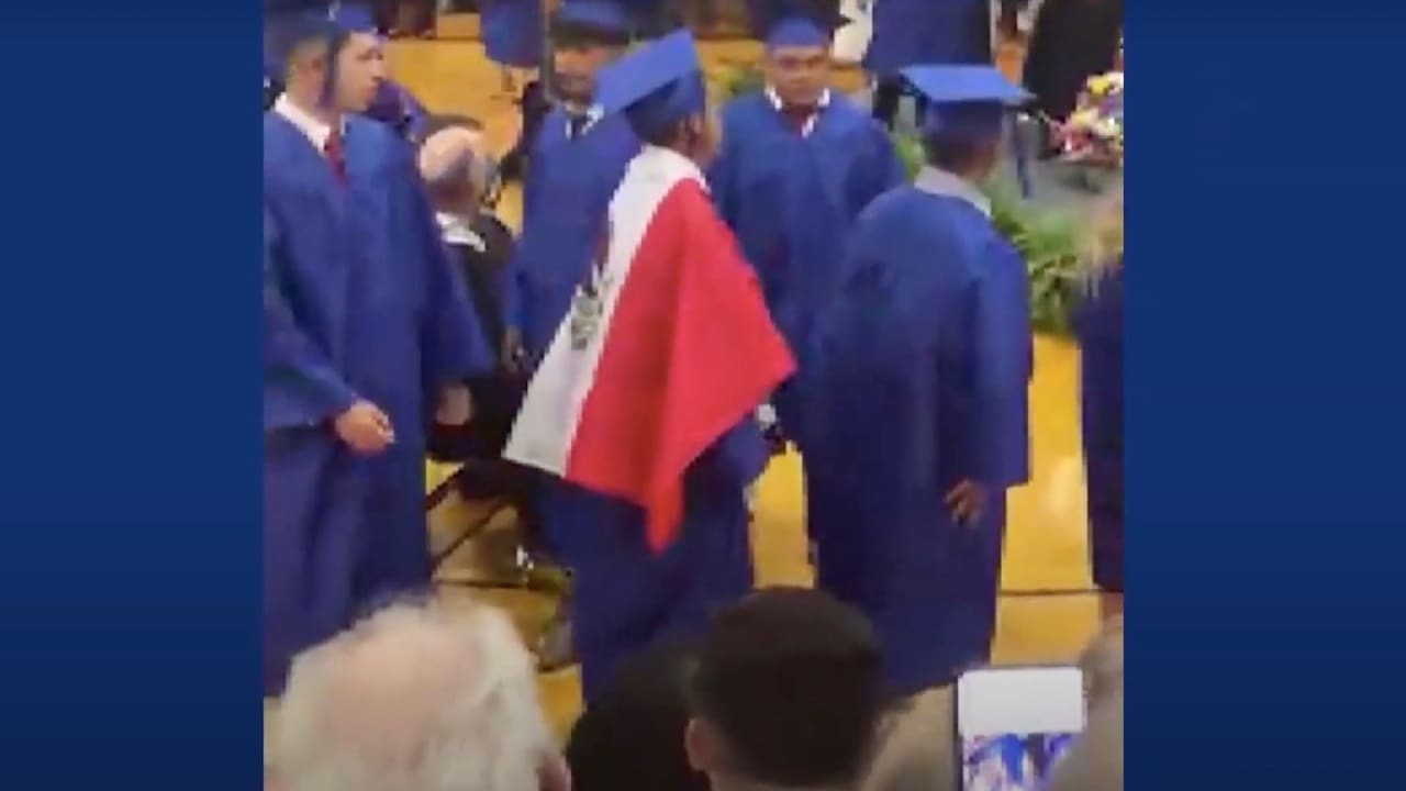 Teen Denied Diploma After Wearing Mexican Flag To Graduation Update Complex