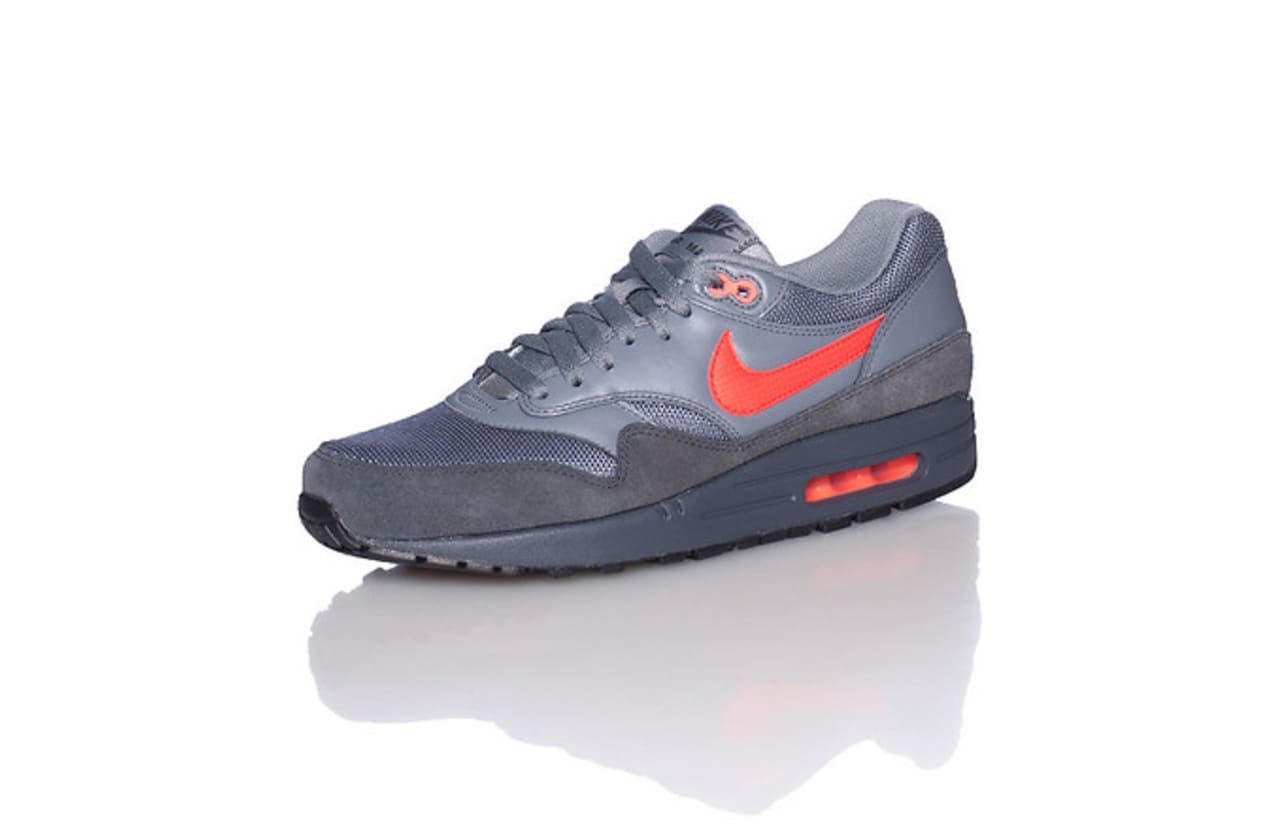 air max 1 team orange