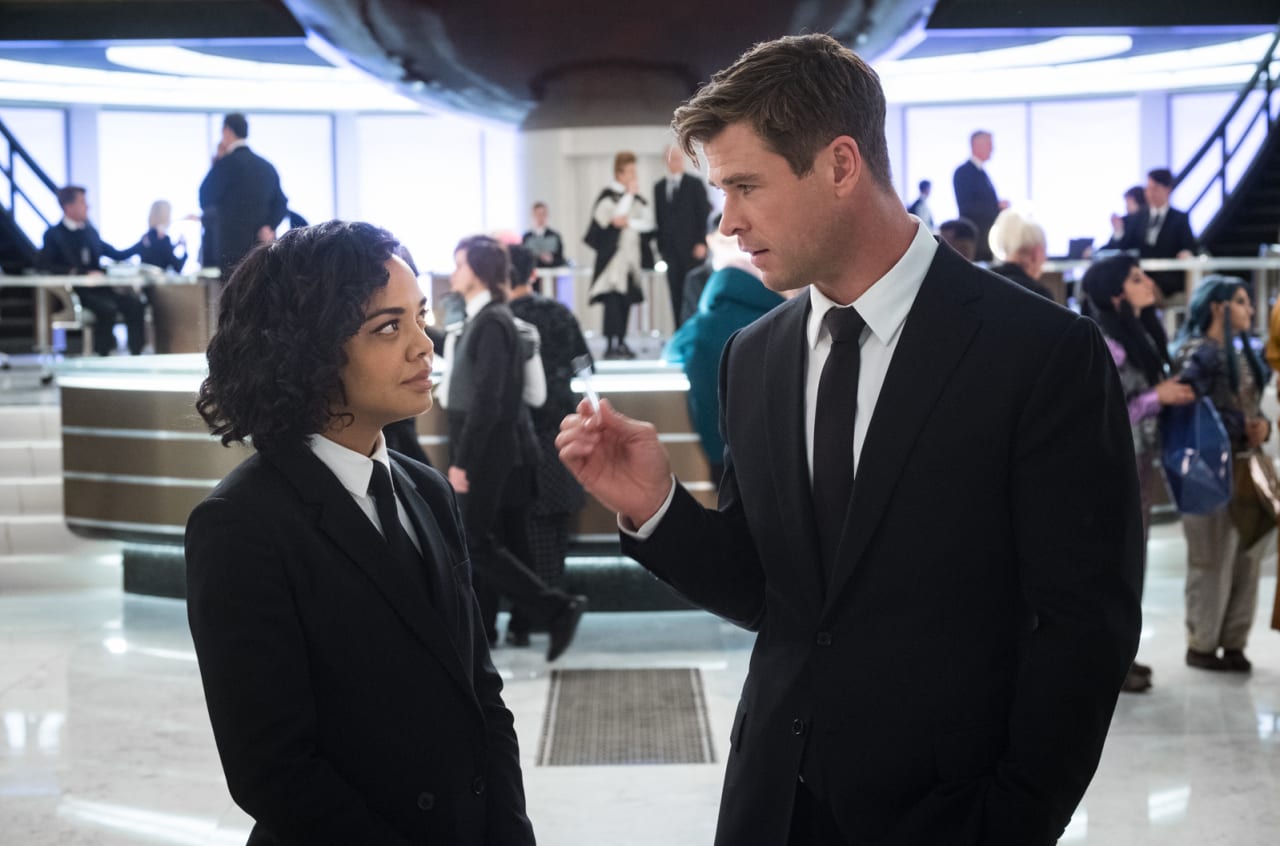 Men In Black: International Review: A Solid Hemsworth And, 59% OFF