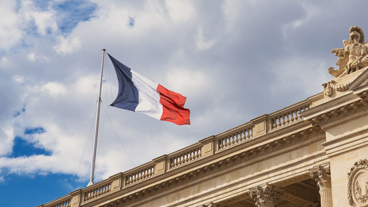 La France pourrait imposer l’étiquetage des images filtrées des influenceurs