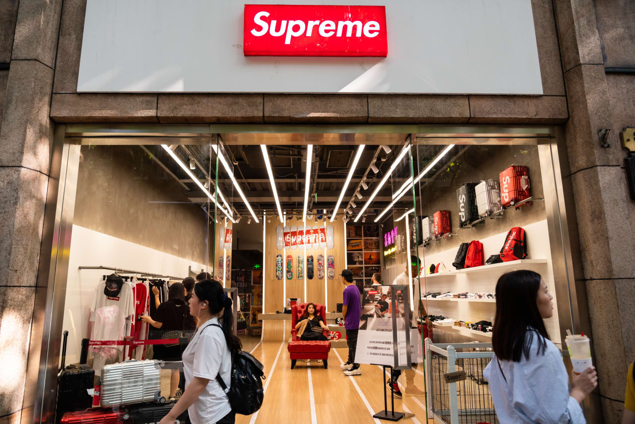 supreme clothing site