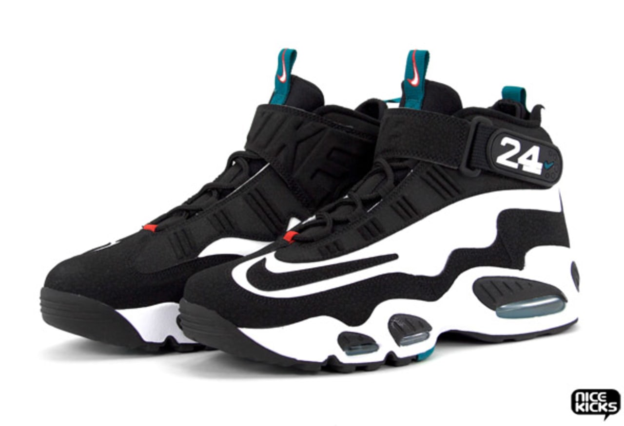 The 90 Greatest Sneakers of the '90s 