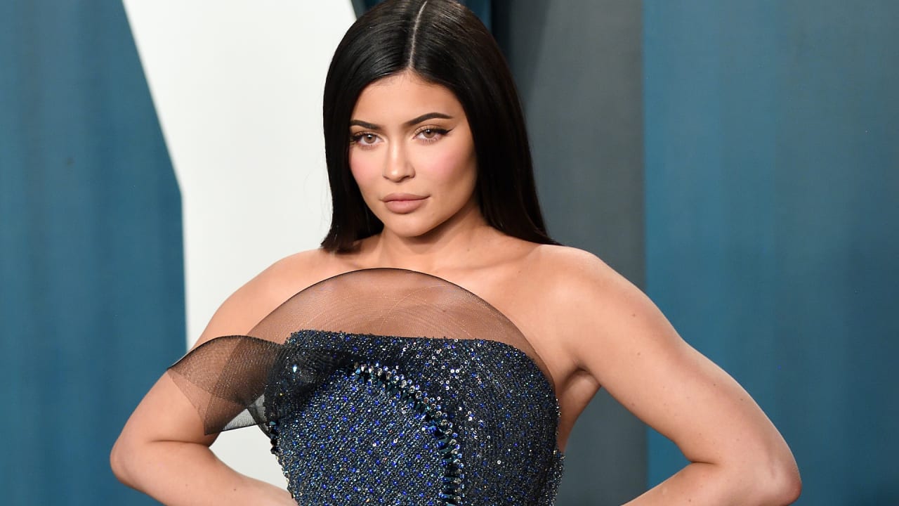 kylie in black dress
