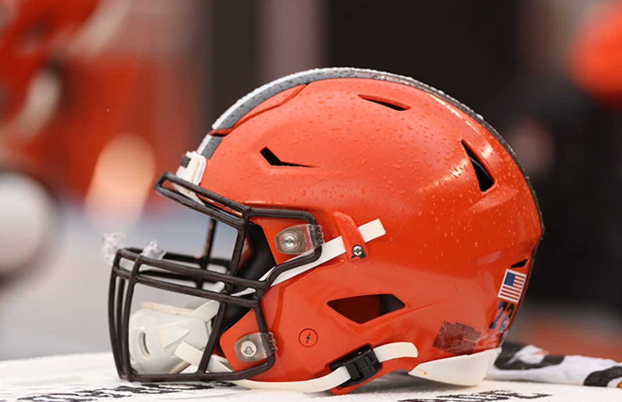 Browns Fans Clown Reporter After He Falls For Fake Head Coach