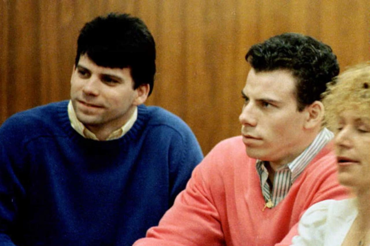 Knicks Basketball Card Shows Menendez Brothers Sitting Courtside After Killing Parents Complex