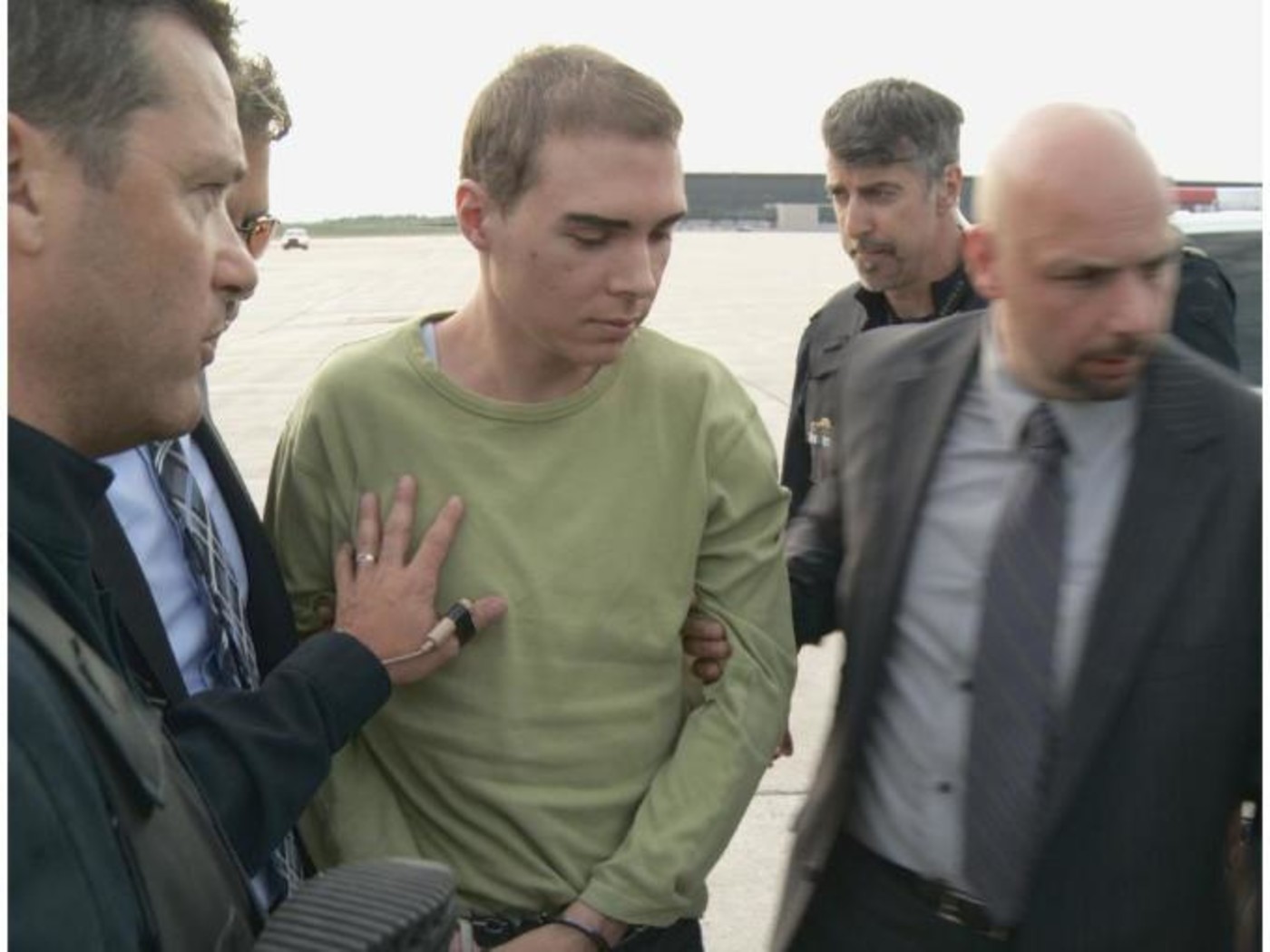 Convicted Murderer Luka Rocco Magnotta Has Quit An Inmate Dating Site After Finding Love Complex Ca The place is conveniently located near toronto. convicted murderer luka rocco magnotta