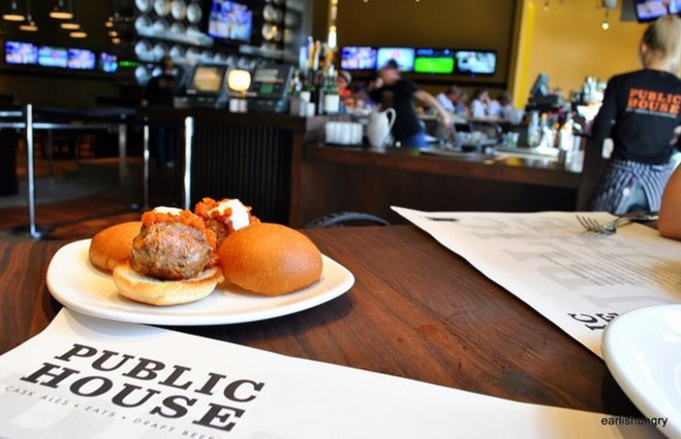 NYC's Best NFL Bars For Every Team Complex